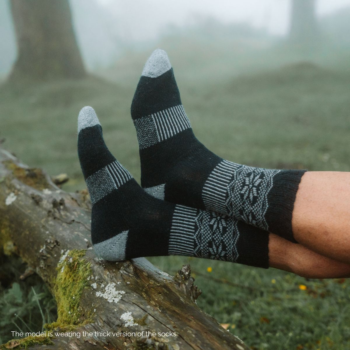 Socks Looking Between Seasons - Nordic Socks AU