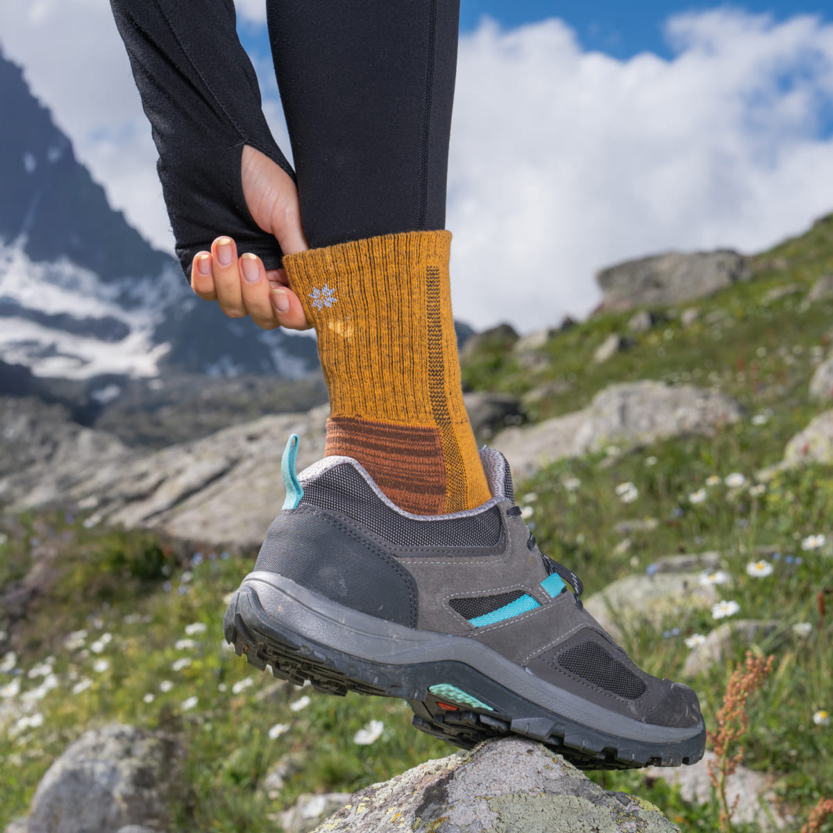 Hiking - Yellow (1 pair)
