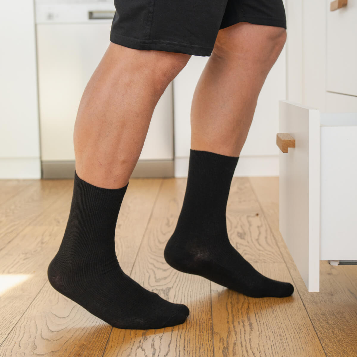 Sensitive - Black (3 pairs)
